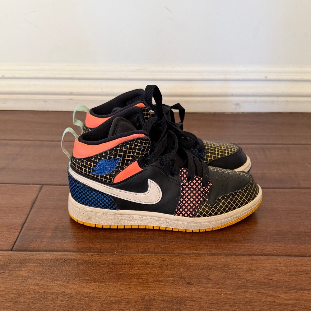 Nike Kids Black Multicolor High-Top Sneakers